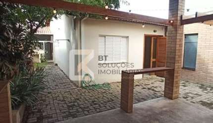 Casa Térrea à venda R$ 890.000,00, área terreno 300m² e área construída 250 m², Vila Avai, Indaitub