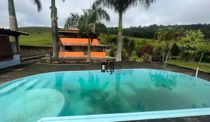 Maravilhosa Granja com Lago e Piscina em Terras do Comendador !!