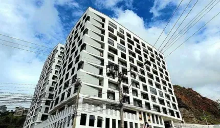 Excelente Apartamento Reformado na Garganta do Dilermando !!