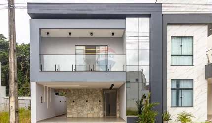 Casa com 3 suítes e piscina no condomínio Euroville em Ananindeua, Pará