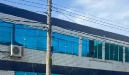 Prédio Comercial à Venda no Carrão com 278 m²  4 salas, 1 cozinha, galpão.