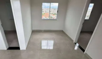 Apartamento à Venda na Cidade Patriarca, 02 Quartos com Varanda, sem Vaga.