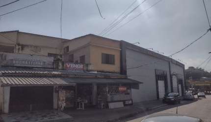 ÓTIMO INVESTIMENTO NO CORAÇÃO DO COLUBANDÊ PRÓXIMO AO HIPERMERCADO GUARANÁ