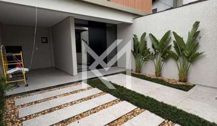 Casa à venda no bairro Centro - Balneário Camboriú/SC