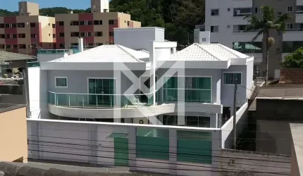 Casa Alto Padrão em B. Nações, Balneário Camboriú/SC