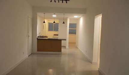 Lindo apartamento Copa  posto 3   -  praia , metrô reformado / modernizado, garagem