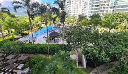 Apartamento para venda com 304 metros quadrados com 4 quartos