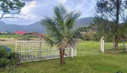 Terreno com mais de 1500 m² para à venda no sul da Ilha, Pântano do Sul, Florianópolis próximo ao mar