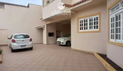 Excelente Sobrado à Venda no Balneário do Estreito