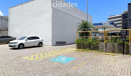 Aluguel de área comercial com 262 m² bem localizado na região do Estreito, Florianópolis