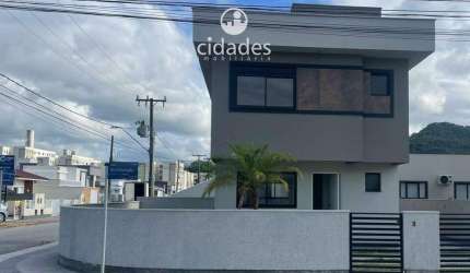 Linda Casa nova no Vale Verde