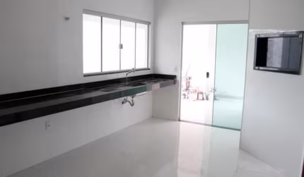 CASA NO PQ SÃO LUCAS