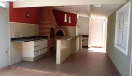 CASA A VENDA EM JUNDIAÍ - JARDIM CAMPOS ELÍSEOS - 3 VAGAS