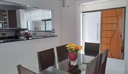 CASA A VENDA EM JUNDIAÍ - MEDEIROS - 3 VAGAS - TÉRREA