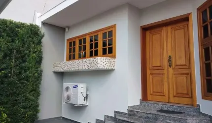 EXCELENTE CASA A VENDA EM JUNDIAÍ - BAIRRO COLÔNIA - SOBRADO