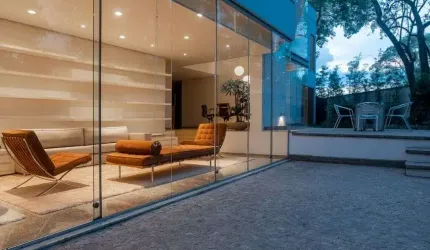 CASAS EM JUNDIAÍ - MALOTA - Alto Padrão - AT= 1.060,00m2 e AC= 300,00m2