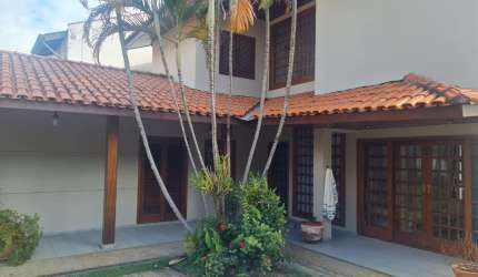 CASA EM JUNDIAÍ - ANHANGABAÚ - SOBRADO