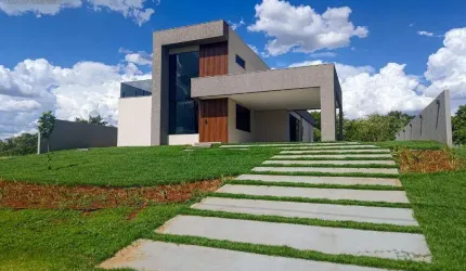 Casa à venda em Sertanópolis, Rodovia, com 4 suítes, com 260 m², Ecovillas