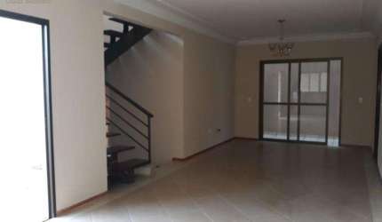 Casa para alugar em Londrina, Santa Mônica, com 3 quartos, com 200 m²