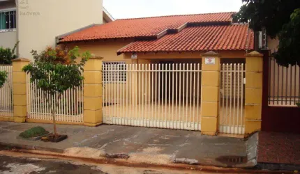 Casa à venda em Ibiporã, Centro, com 3 quartos, com 170 m²