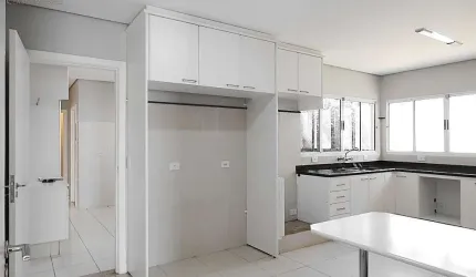 Casa para alugar em Londrina, Bela Suiça, com 3 suítes, com 300 m²