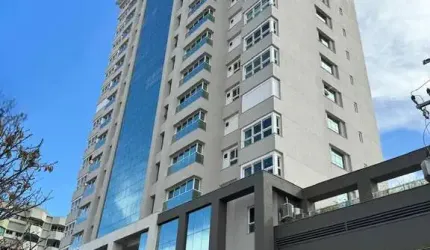 Apartamento à venda em Arapongas, Centro, com 4 suítes, com 350 m², Edíficio Maison Lyx