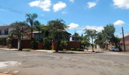 Casa à venda em Londrina, Caravelle, com 4 quartos, com 500 m²