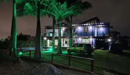 CASA EM CONDOMINIO | 5 SUÍTES | Á VENDA | GRAVATÁ-PE