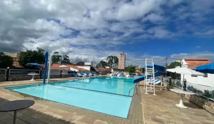 CASA COM 3 QUARTOS NO CONDOMÍNIO JARDIM PRIMAVERA GRAVATÁ-PE