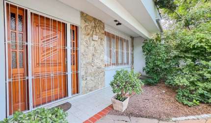 Casa com 4 quartos à venda na Avenida dos Cubanos, 280, Partenon, Porto Alegre por R$ 685.000