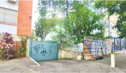 Terreno à venda na Avenida Coronel Lucas de Oliveira, 2321, Petrópolis, Porto Alegre por R$ 700.000