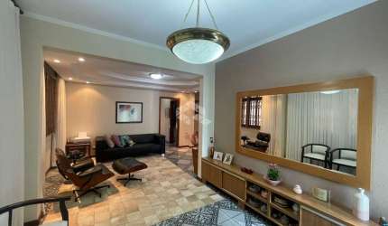 Casa com 4 quartos à venda na Rua Surupá, 95, Jardim Botânico, Porto Alegre por R$ 1.550.000