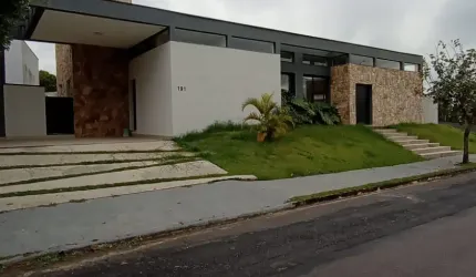 Casa linda em condomínio fechado. Caçapava