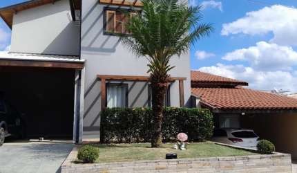 Excelente casa locação
