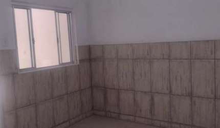 Casa com 1 quarto para alugar no Jardim Elba, São Paulo  por R$ 1.000