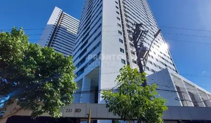 Excelente apartamento no último andar, vista para o mar, 100% mobiliado localizado no centro de Recife, possui 57,48m² de área construída!