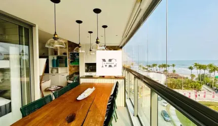 Apartamento à venda na Riviera modulo5, Bertioga-SP: 2 quartos, 1 suíte, 2 salas, 2 banheiros, 1 vaga e 85m²! pé na areia, porteira fechada