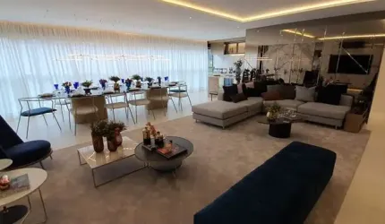 Lindo apartamento PRONTO num dos bairros mais desejados e arborizados da zona sul!