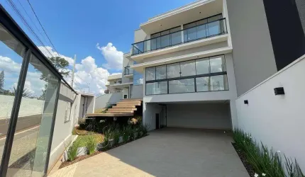 Casa com 3 quartos para alugar na Rua John Dalton, 355, Universitário, Londrina por R$ 10.000