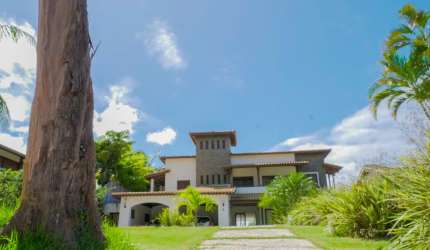 CASA LUXUOSA - 4 SUÍTES - PIATÃ  COND. PARQUE COSTA VERDE