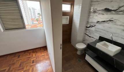 Impecável apartamento já reformado, em localização privilegiada.