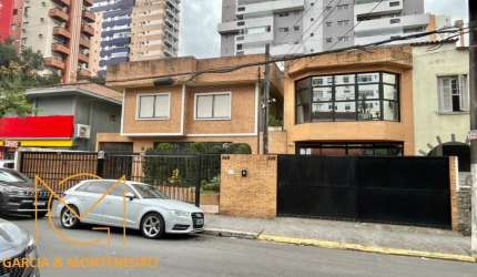Sobrado 450 m2 com 6 dormitórios (3 suítes) 6 vagas - Gonzaga - Santos - SP