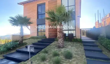 CASA EM CONDOMINIO FECHADO ALTAVIS ALDEIA