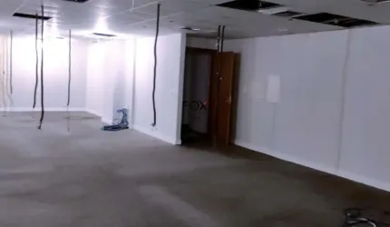 Sala comercial com 1 sala à venda na Rua dos Guajajaras, 715, Centro, Belo Horizonte por R$ 1.200.000