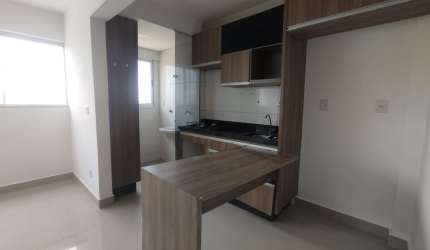 OPORTUNIDADE ÚNICA com Armários, Cooktop e Luminárias - PRONTO PARA MORAR! 2 Qts c/ Suíte.
