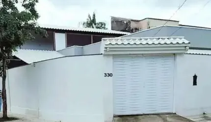 Casa de Esquina próx. Estr. do Campinho