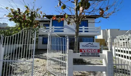Casa com 5 dormitórios à venda, 200 m² por R$ 790.000,00 - Centro - Balneário Arroio do Silva/SC