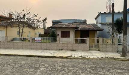 Casa com 3 dormitórios à venda, 129 m² por R$ 600.000,00 - Centro - Balneário Arroio do Silva/SC