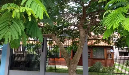 Casa Sobrado à venda em Canoas - Bairro Niterói