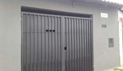 Casa Vila São Pedro R$ 150.000,00 com 2 vagas garagem, sala, cozinha, 1 dormitório e quintal - Pirassununga - SP